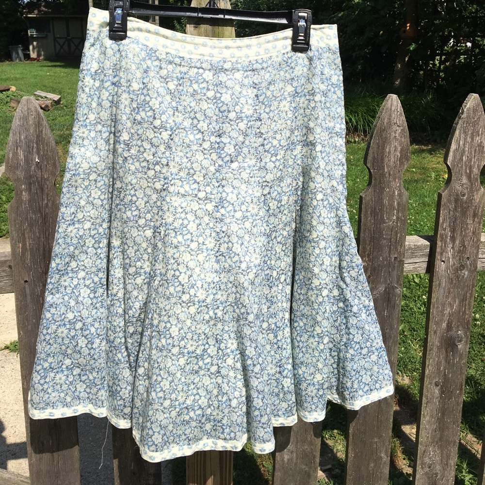 Vintage Sundance Floral Skirt. Blue and Cream.