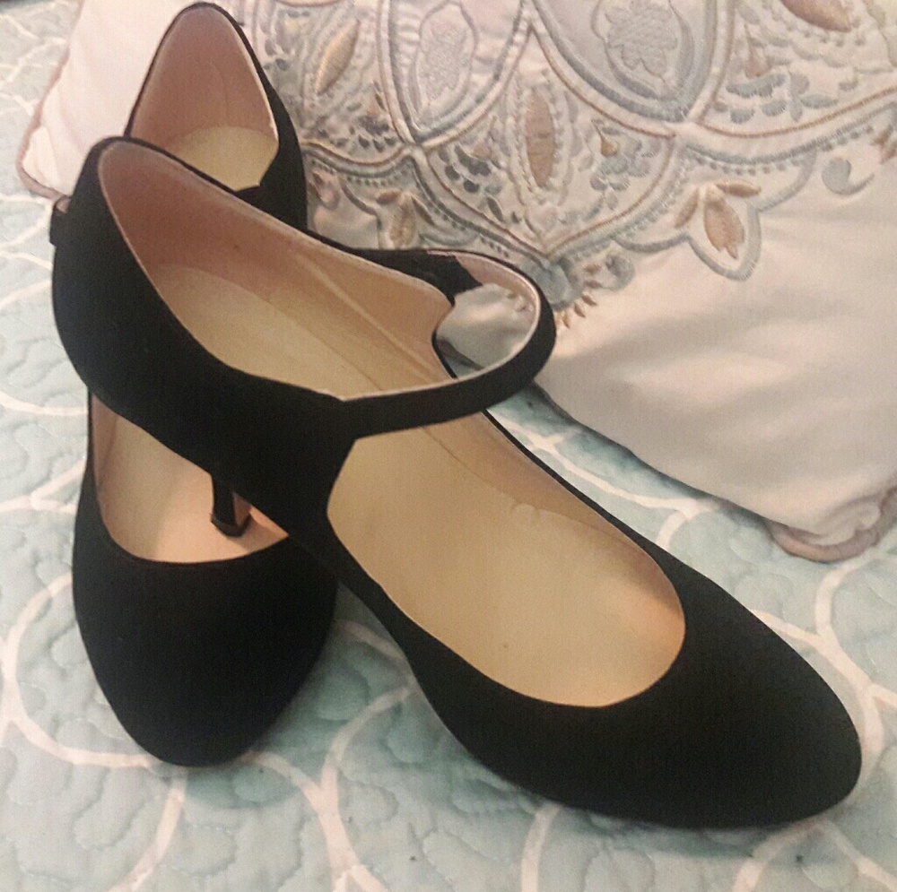 Pretty black velvet Mary Janes π - Picture 3 of 4