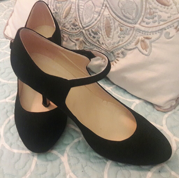 Pretty black velvet Mary Janes 💕 - Picture 3 of 4