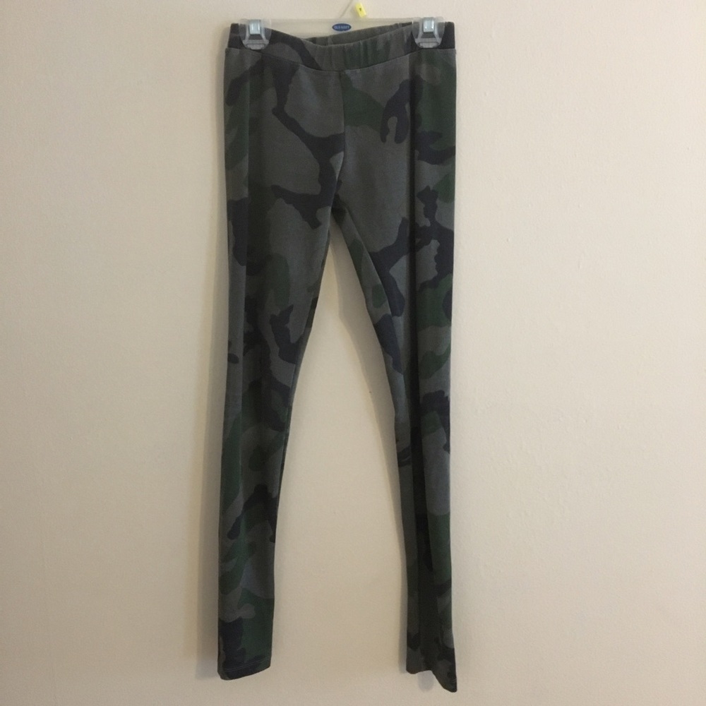 Brandy Melville Camo Leggings