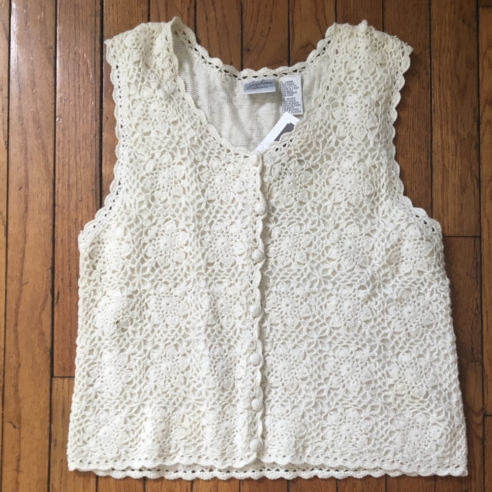 White lace button up tank top NWT