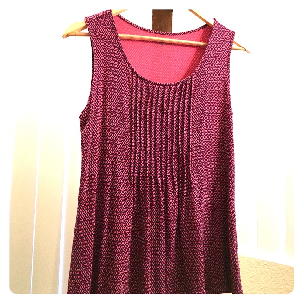 Sleeveless Pintuck Top • Petite Medium