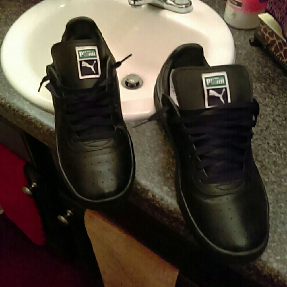 Puma sneakers - Picture 1 of 5
