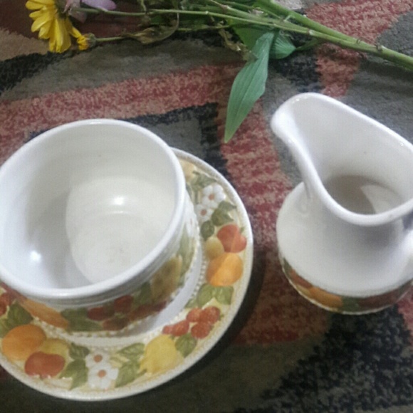 Nice soup set or salad dressing - Picture 2 of 4