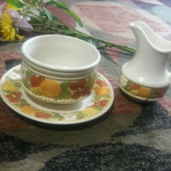 Nice soup set or salad dressing - Picture 3 of 4