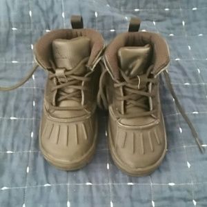 Little boy acg boots! Size 8c!