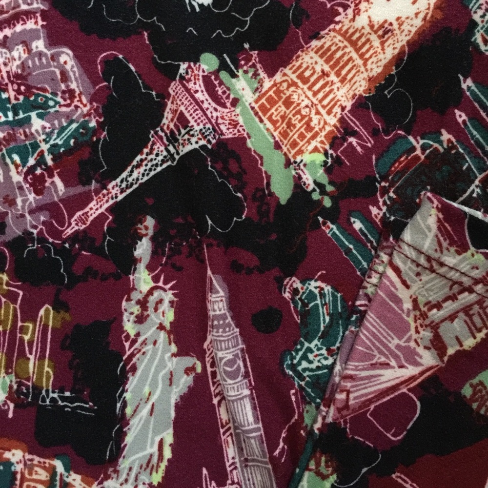 Lularoe os landmark leggings!