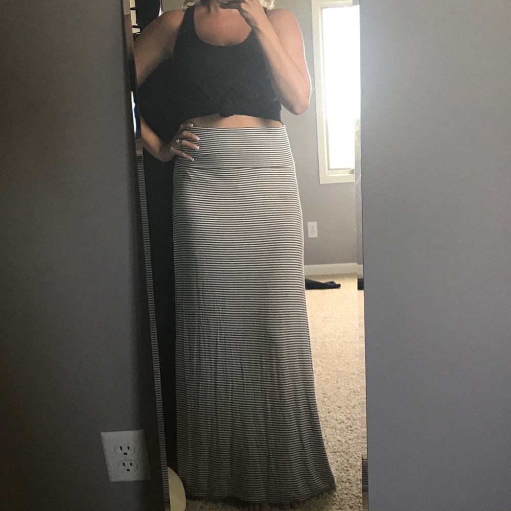 Maxi skirt - Picture 2 of 2