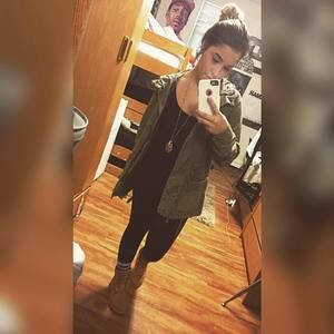 Meet your Posher, Viviana