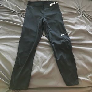 Nike crop leggings