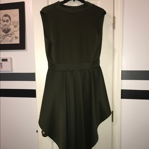 Olive green romper🙌🏽💚✨ - Picture 3 of 4