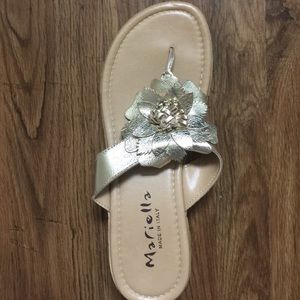 Brand new! Size 8.5 gold flip flop wedges