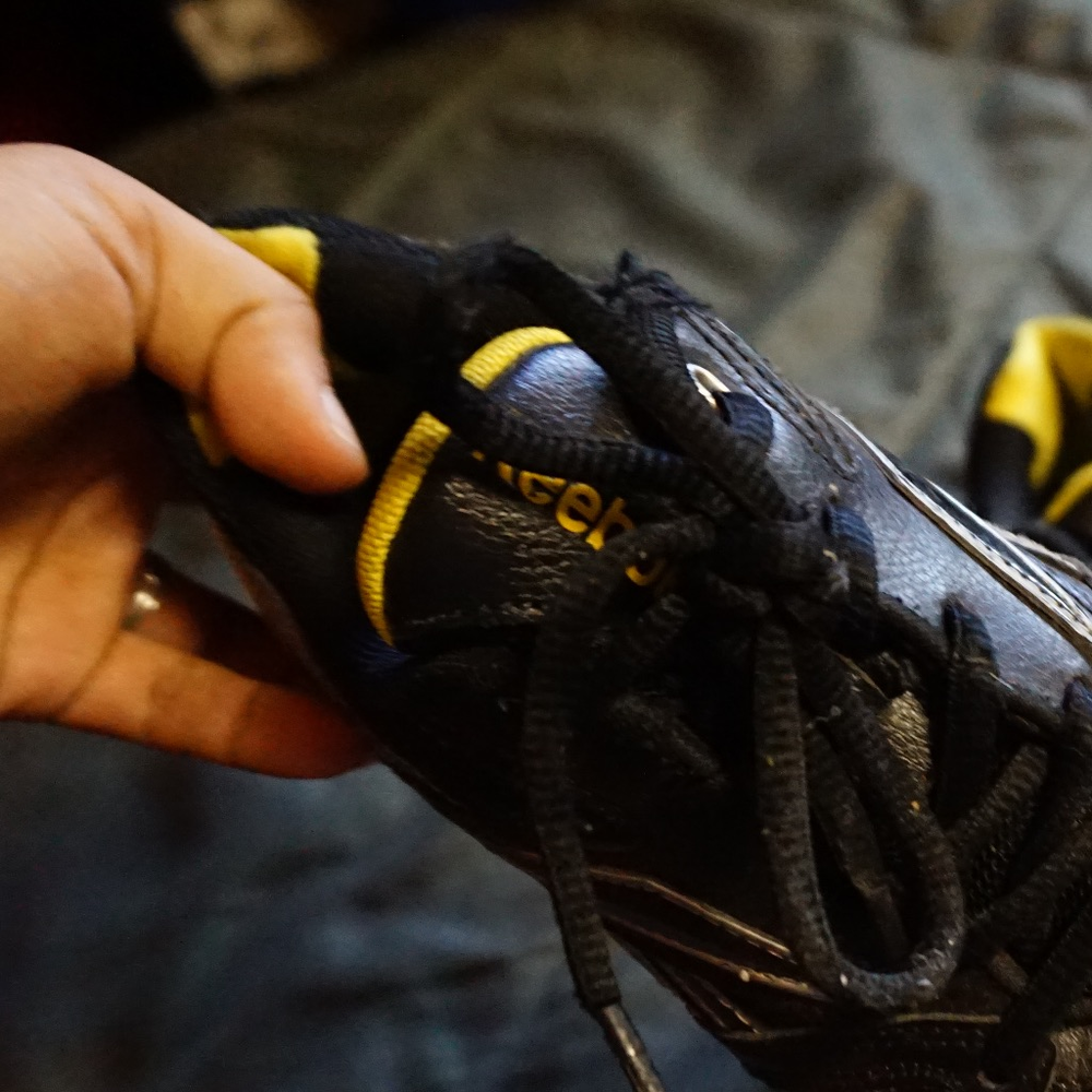Running Sneakers - Picture 4 of 5