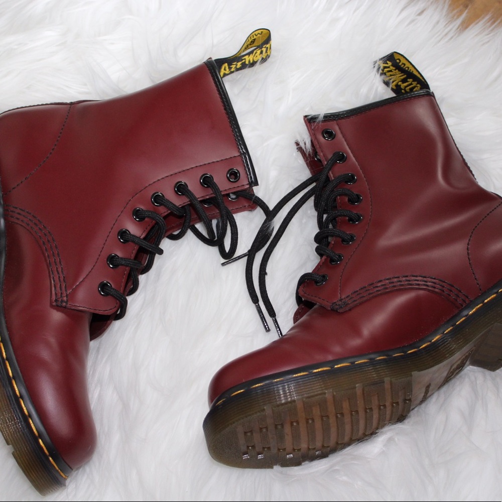 doc martens! NEVER WORN!!