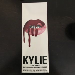 Kylie lip kit
