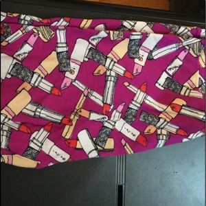 Lularoe os lipsticks!