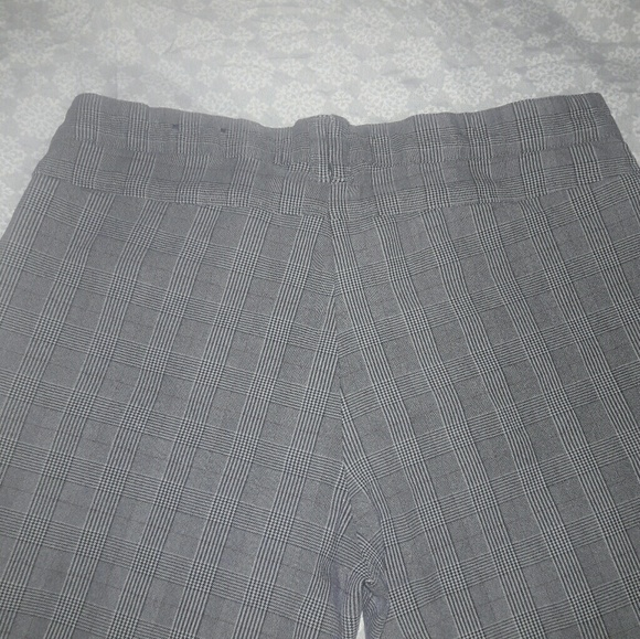 Dress pants - Picture 2 of 3