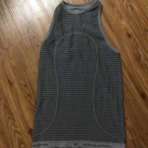 Lululemon Swiftly Tech Racerback size 4