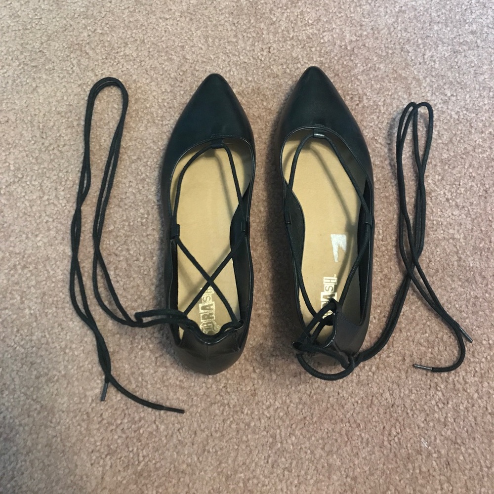 Brash Lace up flats