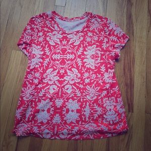 Old navy tee