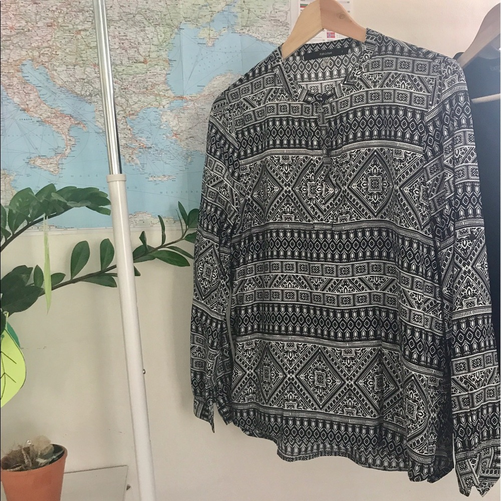 FUN 2 FUN • black & white patterned blouse