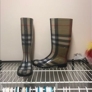 Rain boots