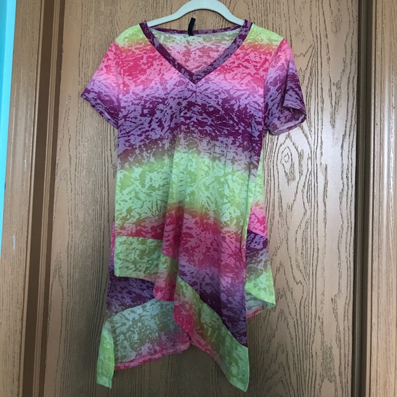 Haute Apparel women's v-neck asymmetrical top - Picture 1 of 3