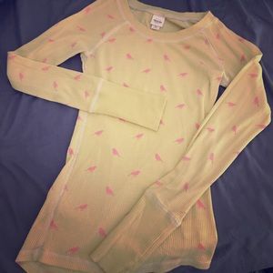 🎉SALE🎉Mossimo Yellow and Pink Finch Thermal