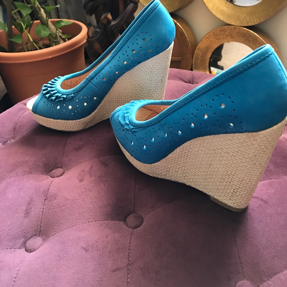 Brand New 4" Turquoise Blue Wedges