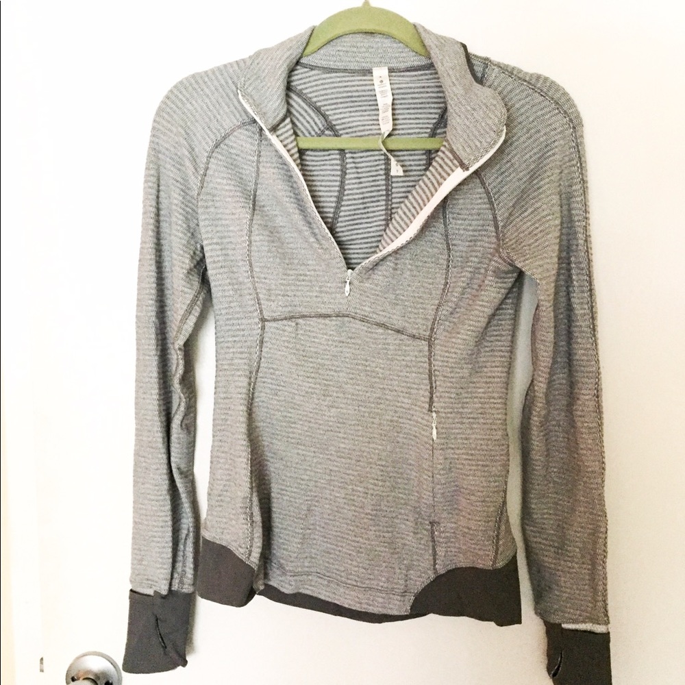 Lulu heathered grey and white pull over