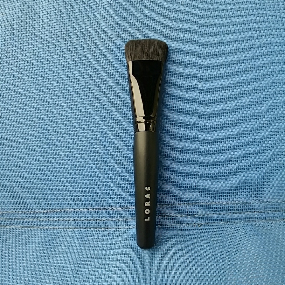 Lorac Contour brush