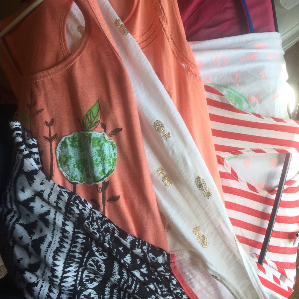Seven summery tanks