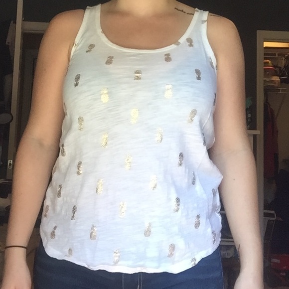 Seven summery tanks - Picture 3 of 8