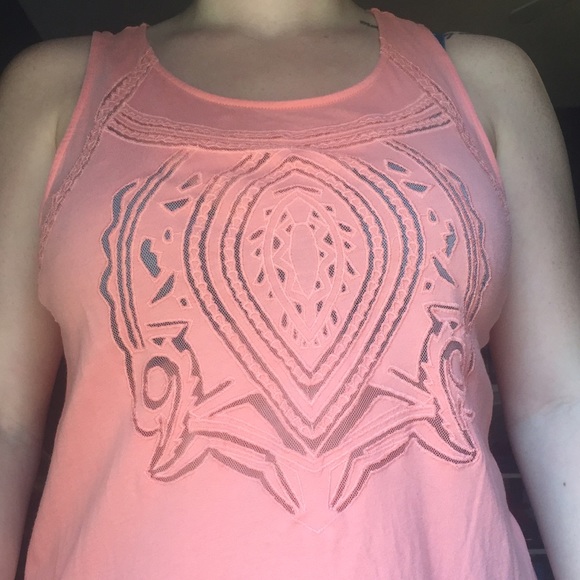 Seven summery tanks - Picture 5 of 8