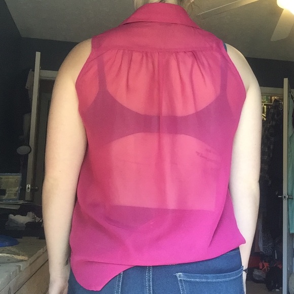 Seven summery tanks - Picture 8 of 8