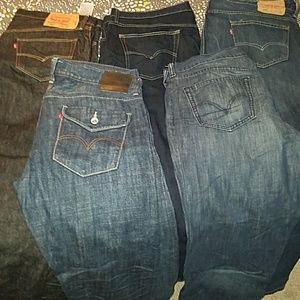 5 pair of Levi Strauss jeans
