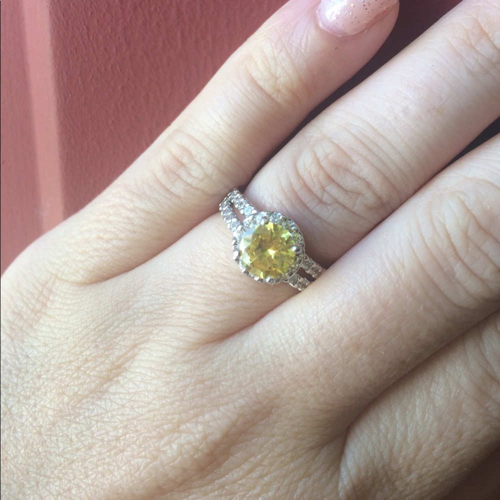 New Swarovski crystal ring