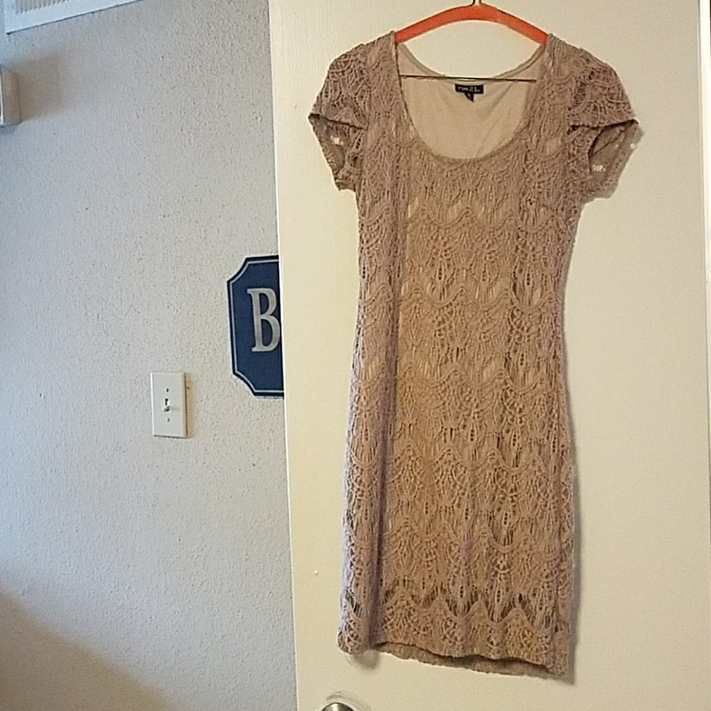 Super cute lace dress!
