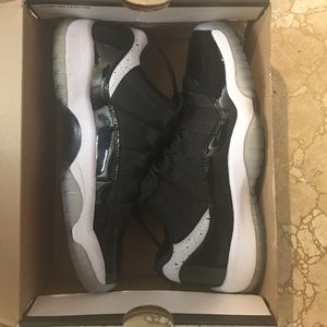 Joradan Low top infared 11's