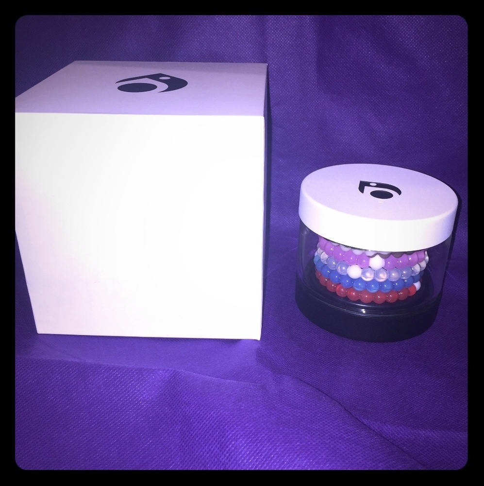 Authentic Lokai Limited Edition 5-pk medium