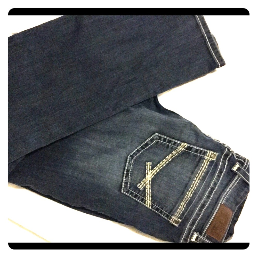 BKE Denim "Dakota" style. Size 31. Regular length.