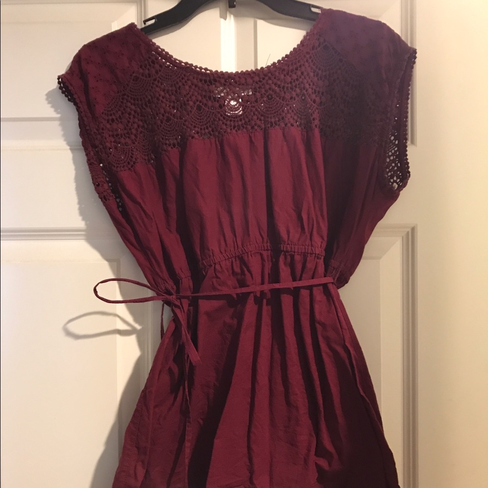 Motherhood maternity maroon blouse