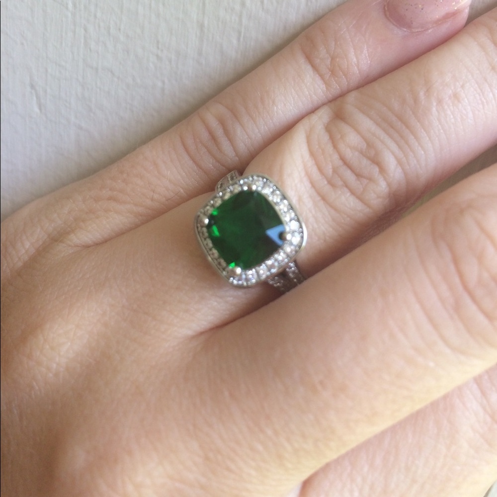 Green stone Swarovski ring