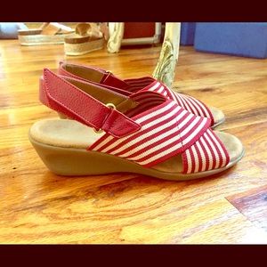 AEROSOLES Heel Rest Sandals