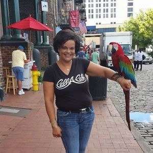 Meet your Posher, Jennifer