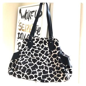 Donald J. Pliner Large Shoulder Black