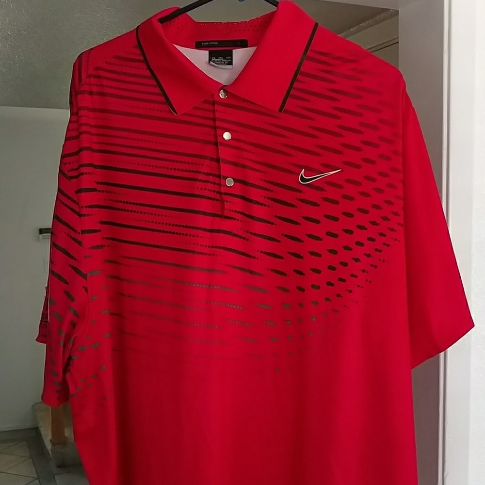 Tiger Wood's XXL nine dri fit golf shit
