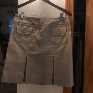 Pleated Ann Taylor loft tan skirt w/button pockets