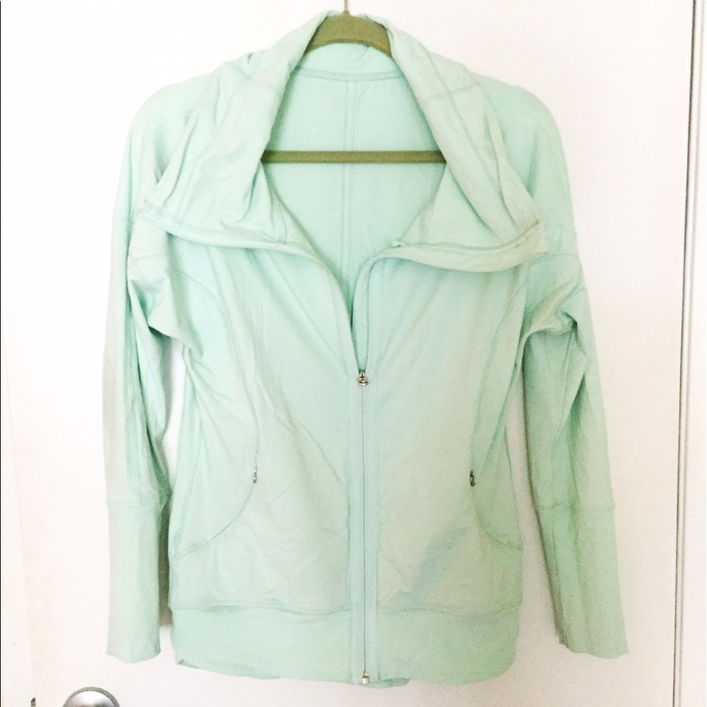 Mint Lululemon jacket size 6