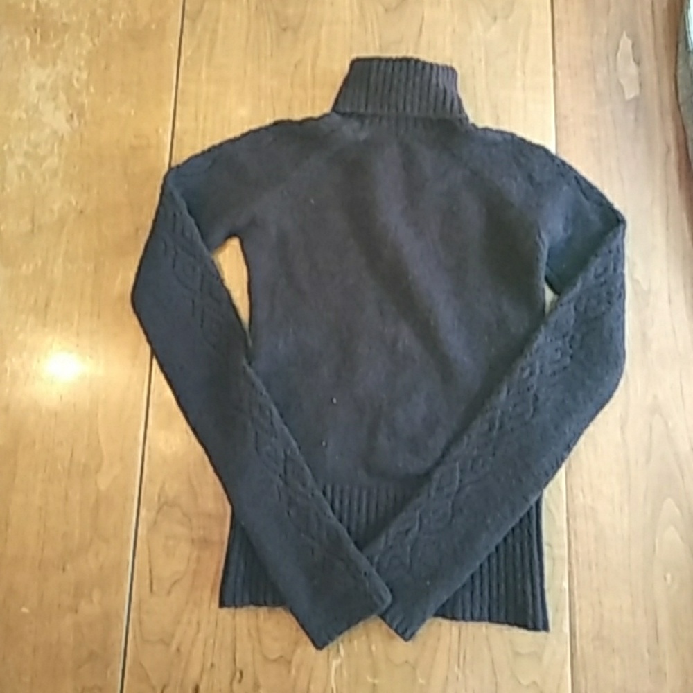 cut out Vintage sweater